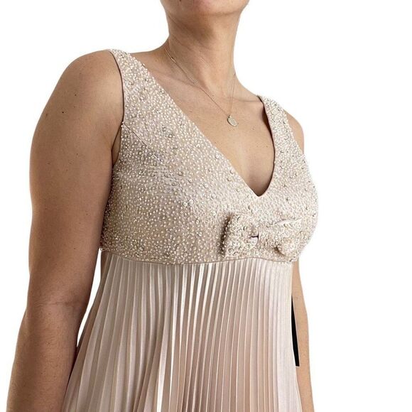 New JS Boutique Beige Pleated Beaded Sleeveless Cocktail Dress Size 10 V Neck - Picture 5 of 14